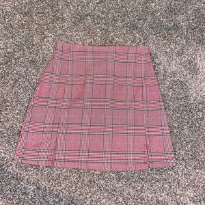 red/pink mini skirt plaid